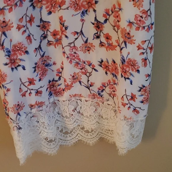Love J Floral Dress with Lace Detail And Peek A Boo Sholders - Picture 9 of 11